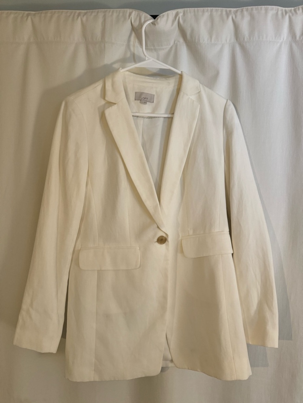 LOFT Cream Single-Button Notch Lapel Blazer